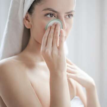 100pcs Spa Cooling Eye Pads Moisturizing Eye Masks Eye Sheet Non Woven Eye Care Patches for Skincare...