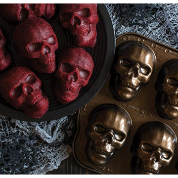 Skull Cakelet Pan for Halloween Baking