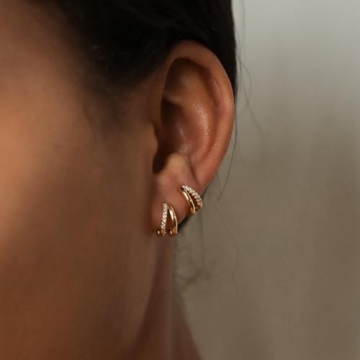 MUMREUES 14K Gold Huggie Earrings for Women