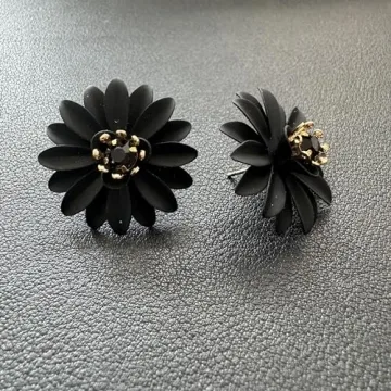 Chic Cute Boho Matte Flower Statement Stud Earrings with Gold Flower Bud for Women Sister Mom Lover and Friends (Black Daisy)