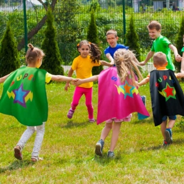 D.Q.Z Superhero Capes and Masks for Kids - Dress Up Fun