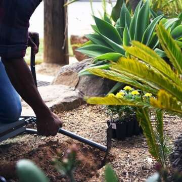 Durable Yard Butler Terra Mattock for Efficient Gardening