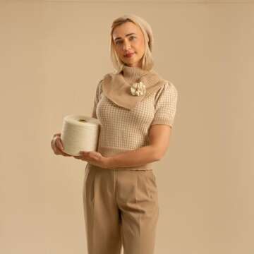 Kate Seamless Paper Backdrop for Photography Beige Cream Backdrop Paper (53''x16.4' Ivorine)