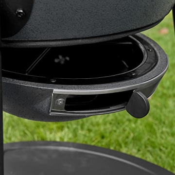 Char-Griller® AKORN® Kamado Grill with Cast Iron Grates