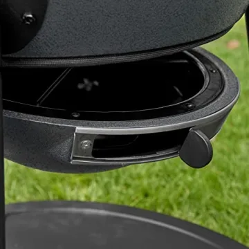 Char-Griller® AKORN® Kamado Grill with Cast Iron Grates
