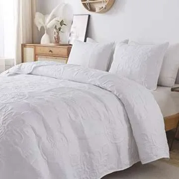 B2EVER White Damask Quilt King Set - Elegant & Versatile