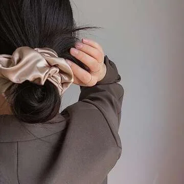 Michooyel 3Pack Silk Scrunchies For Hair Mulberry Silk 16 Momme Scrunchies With Elastic Band Silk Hair Scrunchies Hair Ties For Women Girls