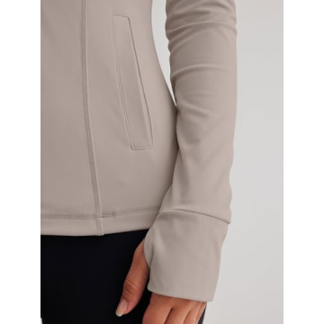 Trendy Queen Women's Lightweight Zip Up Jacket for Workouts