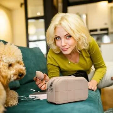 LuBanOne Silicone Makeup Bag Travel Cosmetic Bag Stuff Bag Makeup Pouch Cute Makeup Organizer Versatile Zipper Pouch For Women (Khaki 2)