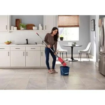 Rubbermaid Roughneck Square Bucket, 14-Quart, Blue, Comfortable/Durable Pour Handle, Sturdy Pail Bucket for Household Cleaning/Mopping