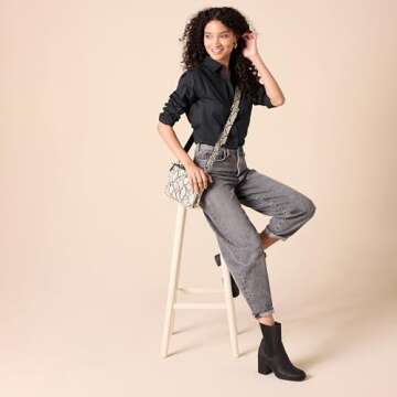 Amazon Essentials Women's Classic-Fit Long-Sleeve Button-Down Poplin Shirt, Black, Medium