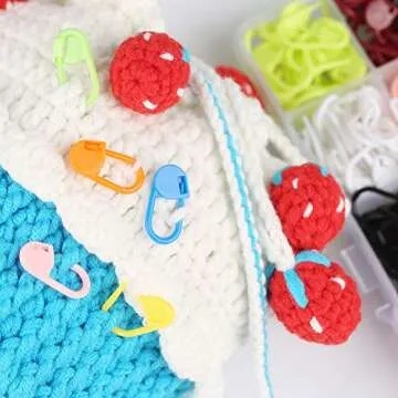 LUNARM 300 Pcs Stitch Markers, 15 Colors Crochet Stitch Needle Clip Knitting Plastic Locking Stitch Needle Clip Counter with Clear Storage Case for DIY Handicraft Place Buckle Marker