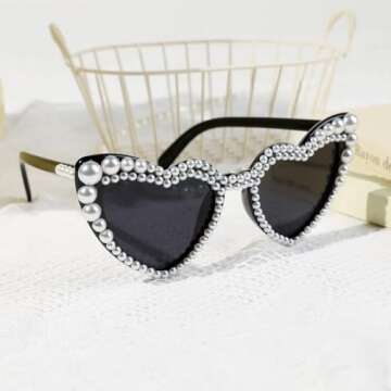 YOGFIT Heart Pearl Sunglasses for Women Fashion Classic Love Eye Protection Sunglasses Vintage Cute Black Heart Sunglasses