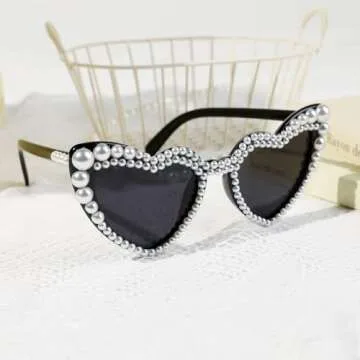 YOGFIT Heart Pearl Sunglasses for Women Fashion Classic Love Eye Protection Sunglasses Vintage Cute Black Heart Sunglasses