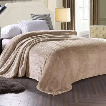 Exclusivo Mezcla Fleece Bed Blanket - Cozy Comfort for All