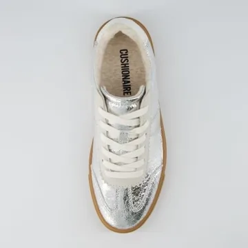 CUSHIONAIRE Balance Women's Retro Fashion Sneakers 9W