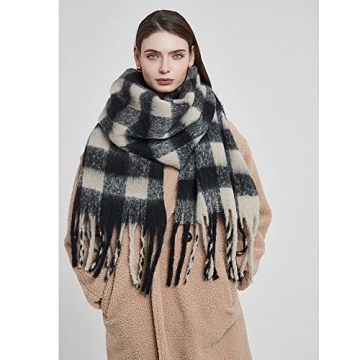 Cozy Women's Plaid Winter Scarf for Warmth & Style