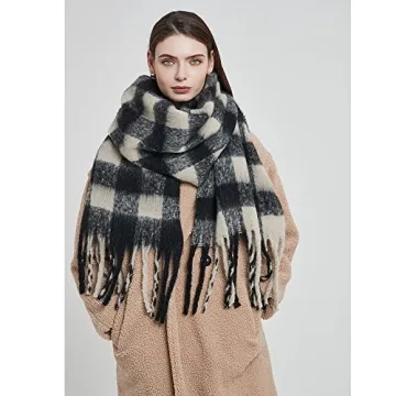 Cozy Women's Plaid Winter Scarf for Warmth & Style