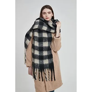 Cozy Women's Plaid Winter Scarf for Warmth & Style