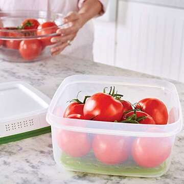 Rubbermaid FreshWorks Produce Saver Food Storage Container, Large Square, 11.1 Cup, Green