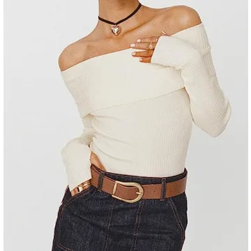 PICPUNMAK Off Shoulder Crop Tee for Effortless Style