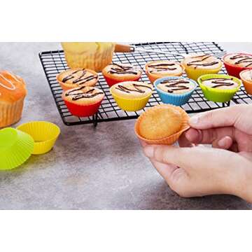 Mirenlife Silicone Cupcake Liners Reusable Silicone Baking Cups Nonstick Muffin Molds Easy Clean Silicone Muffin Liners, 24 Pieces in 8 Rainbow Colors