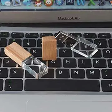 Elegant 16GB USB 2.0 Flash Drive for Unique Gifts