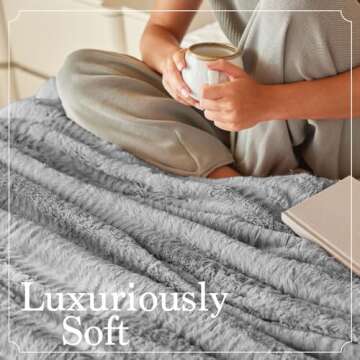 The Connecticut Home Co Throw Blanket for Couch, Soft Luxury Home Decor Faux Fur and Sherpa, Cozy Wa...