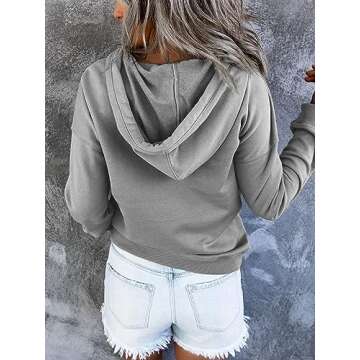 Stylish EFAN Cropped Sweatshirt for Fall Concerts and Outings