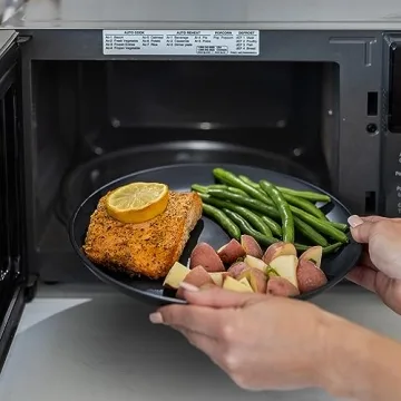 Grow Forward Wheat Straw Dinnerware Set for 4 - Eco-friendly & Stylish