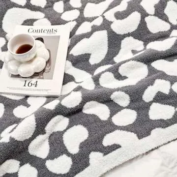 Cyusri Beige Checkered Throw Blanket