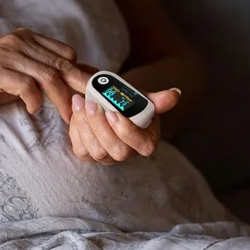 Innovo iP900BP-B Bluetooth Pulse Oximeter with Free App