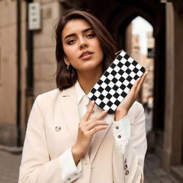 Stylish Qwalnely Checkered Wallet for All - Perfect Gift
