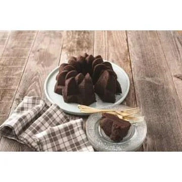 Nordic Ware Vintage Star Bundt Cake Pan, 10 cups, Silver