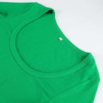 Artfish Women's Square Neck Long Sleeve Ribbed Slim Fitted Casual Basic Crop Top (Kelly Green, S)