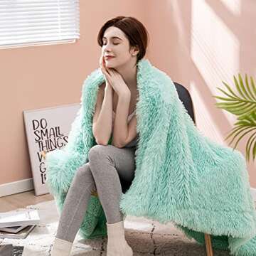 Dreamcountry Faux Fur Throw Blanket - Cozy and Chic Design