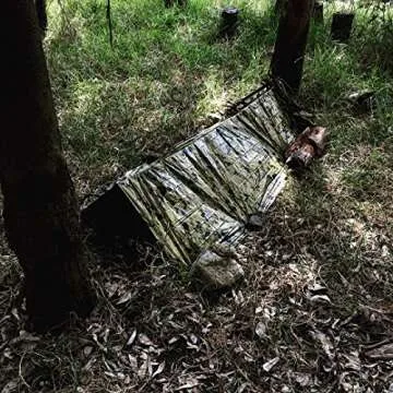 TITAN Survival Mylar Survival Blankets 5 Pack 52” x 82” - 90% Heat Retention & Waterproof Design - Emergency Blanket Cold Weather Protection & Survival Kits - Durable Space Blanket for Outdoor Use