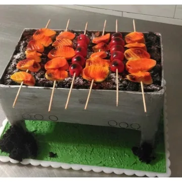 کیک سفارشی مدل کباب همش گوشته