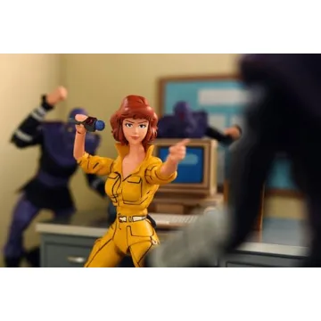 Ultimate April O'Neil TMNT Figurine - NECA Collectible