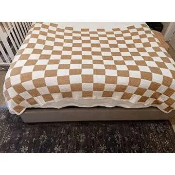 Yizheer Double Sided Thick Checkerboard Grid Cozy Luxury Throw Blankets Warmer Soft Reversible Microfiber Bed Couch Blanket, 51''x63''，Brown