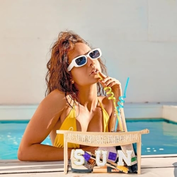 Stylish Waterproof Cosmetic Bag for Women - Perfect Gifts!