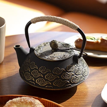 Japanese Cast Iron Teapot with Infuser and Design