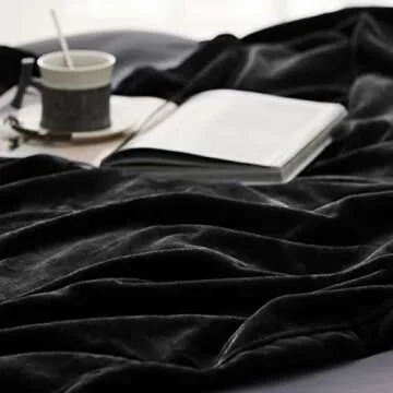 Bedsure Fleece Blanket King Size Soft Lightweight Plush