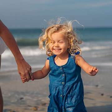 Badger Mineral Kids Sunscreen Face Stick SPF 35, Zinc Oxide Travel Size Sunscreen Stick for Kids, 97% Organic Ingredients, Reef Safe, Water Resistant, .65 oz