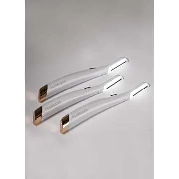 Flawless Dermaplane Glo Lighted Exfoliator with Replacement Heads