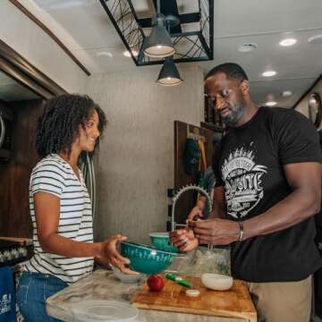 Camco Life is Better at The Campsite Nesting Bowl Set with Lids | Great for On-The-Go Lifestyles | Features (4) Durable Melamine Bowls with (4) Plastic Lids (53451)