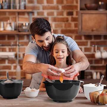 BoxedHome Black and White Nesting Plastic Mixing Bowl Set With Pour Spout, Microwave and Dishwasher Safe, BPA free Non-Slip Base, Set of 4 Size 1.7, 2.5, 3.5 and 4.5qt, Great for Prepping, Baking