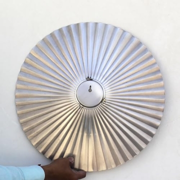 Decorlives Round Sunburst Metal Wall Art for Contemporary Homes