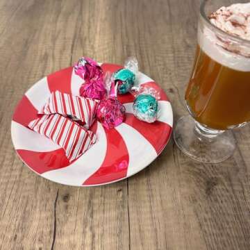 UPware 4-Piece 6.75 Inch Melamine Dessert Plates Appetizer Dinner Plates Small Serving Plates Party Plates Round Plate for Dessert Snack Fruit Side Dishes (Peppermint Candy)