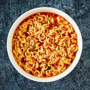 Nongshim Shin Instant Ramen | Savory & Spicy, 20 Pack